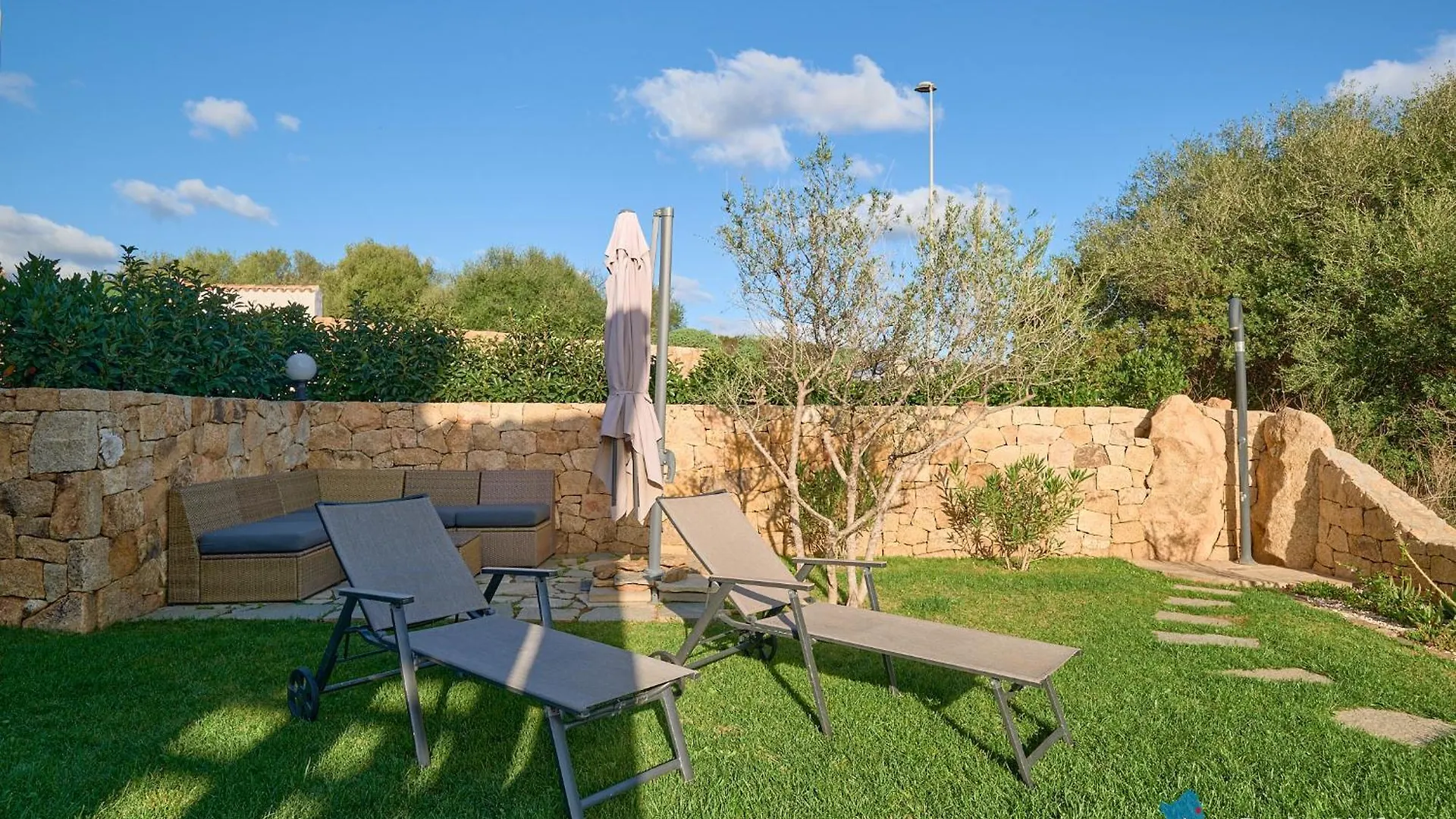 Villa Con Piscina Vista Mare 12 Posti Letto By Budoni Affitti San Lorenzo